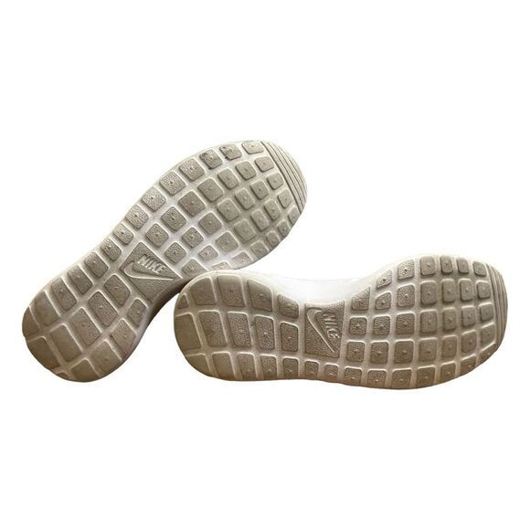 Nike Roshe One Running Shoe Black White Athletic Mesh Upper‎ Sneakers 5 - Picture 7 of 9
